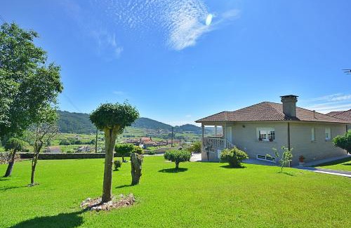 Quintans Casa | GALIHOST - A Casa de Otilia