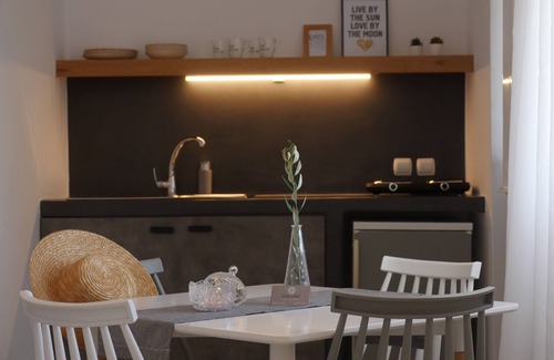 Finikas Apartamento | Galini Rooms & Apartments Syros
