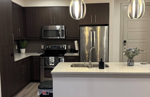The Galleria Condominio | Galleria Retreat: Modern Comforts in Prime Houston Location - ALL YOU NEED!