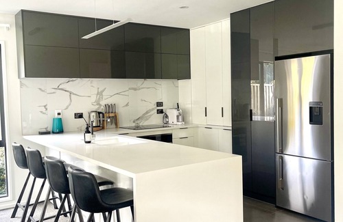 Arthur's Point Casa | Gallerie Coronet in Arthurs point