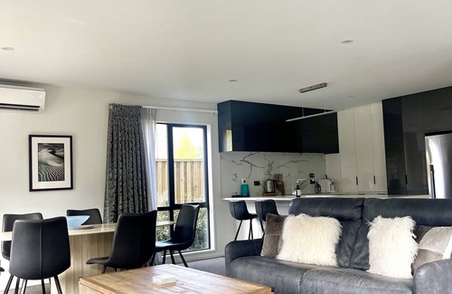 Arthur's Point Casa | Gallerie Coronet in Arthurs point