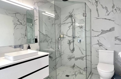 Arthur's Point Casa | Gallerie Coronet in Arthurs point