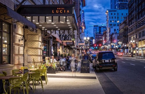 Downtown Portland Apartamento | Gallery Suite | Vibrant Locale + Artistic Touches