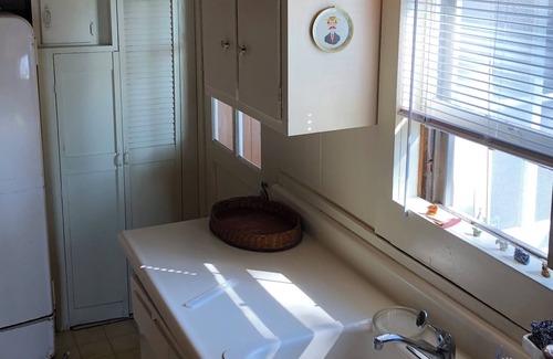 Galway Cabina | Galway Lake waterfront cabin with exceptional sunset views.