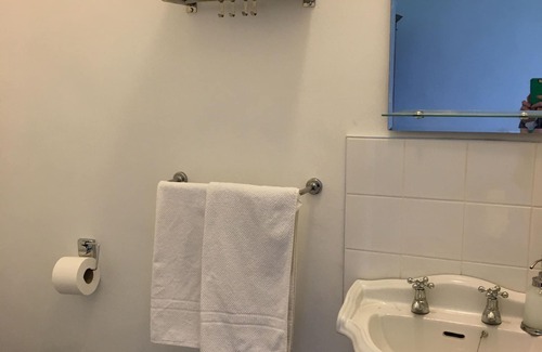 Tuam Otro | Galway's CastleHacket House King's Room