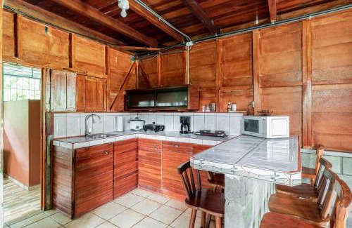 Peñas Blancas Chalet De Esquí | Gamboa Cabin - Delightful Couples Vacation Cabin