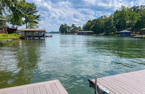 Smith Mountain Estates Casa | Game Day Getaway on Lake Martin with Private Dock