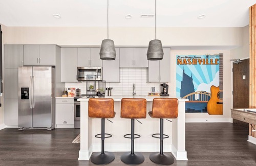 West End Apartamento | Game Night Getaway - Minutes to DT FREE Parking
