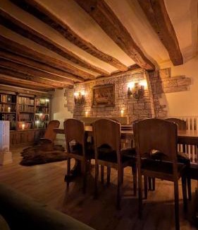 Chateauneuf-en-Thymerais Apartamento | Game Room - Secret du 13e Jour by cles-dailleurs