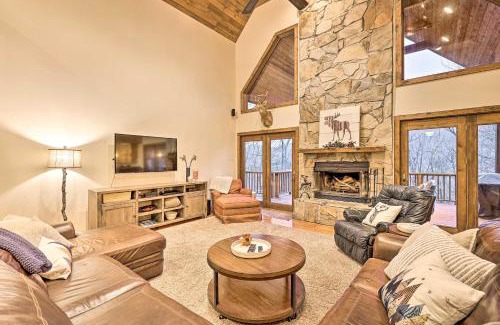 Elk Park Casa | Game Room and Fire Pit Spacious Elk Park Lodge!