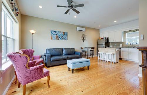 Central Business District Apartamento | Game Room and Walkable Location Mobile Condo!