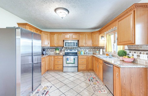 Gouldsboro Casa | Game Room, Deck & Fire Pit: Covington Township Gem