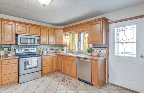 Gouldsboro Casa | Game Room, Deck & Fire Pit: Covington Township Gem