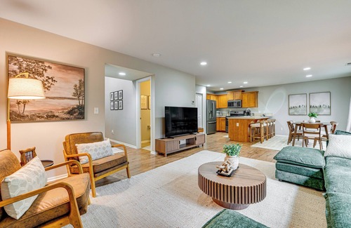 Tumwater Casa | Game Room & Deck: Family-Friendly Tumwater Gem