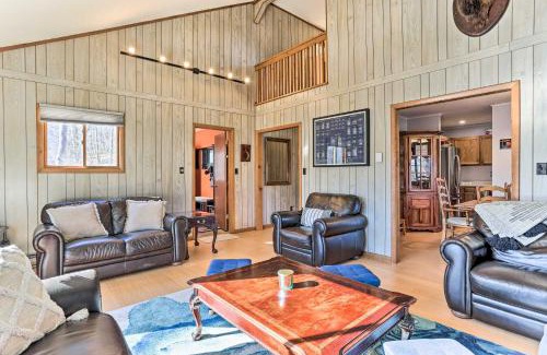 East Stroudsburg Casa | Game Room, Fire Pit Family-Friendly Poconos Haven