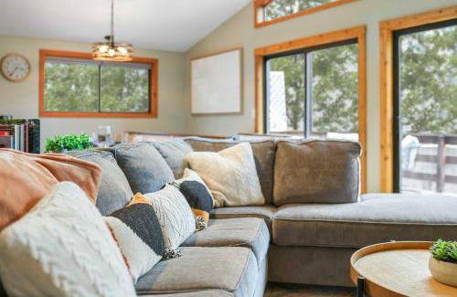 Basye Chalet De Esquí | Game Room Fire Pit Hot Tub Grill Close to Bryce