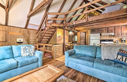 Pocono Lake Cabaña | Game Room & Fire Pit: Tree-lined Pocono Lake Cabin