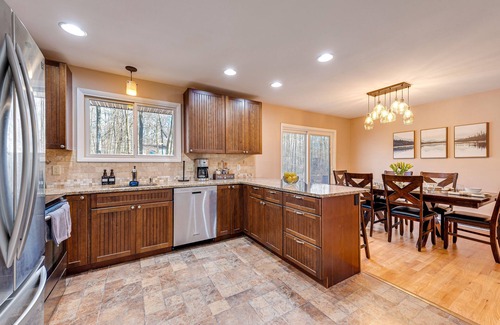 Pocono Pines Casa | Game Room & Fire Pit: Chic Pocono Pines Home!