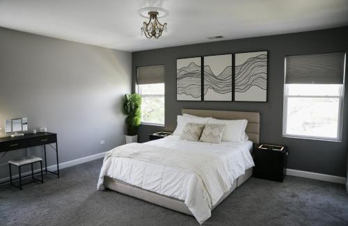 Belmont Cragin Casa | Game Room, Firepit, Playground, Gym, Billiard