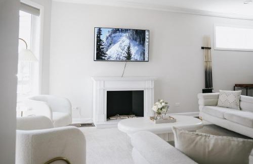 Belmont Cragin Casa | Game Room, Firepit, Playground, Gym, Billiard