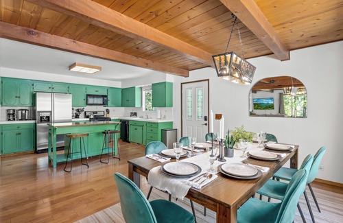 Oakhurst Casa | Game Room - Hot Tub - Fire Pit - 25 min 2 Yosemite EV Charger Level 2