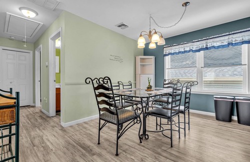 Ocean Gate Casa | Game Room, Kayaks, Steps to the Ocean!