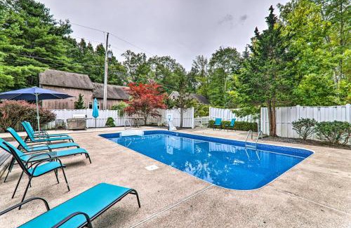 East Stroudsburg Casa | Game Room, Pool and Hot Tub Poconos Paradise!
