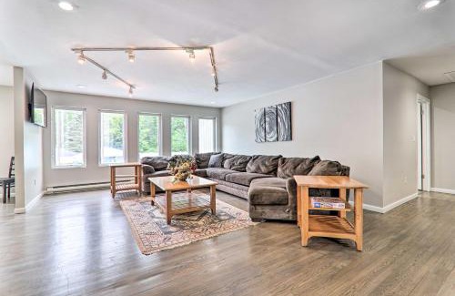 East Stroudsburg Casa | Game Room, Pool and Hot Tub Poconos Paradise!