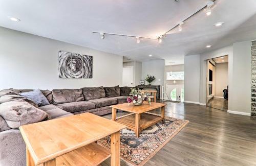 East Stroudsburg Casa | Game Room, Pool and Hot Tub Poconos Paradise!