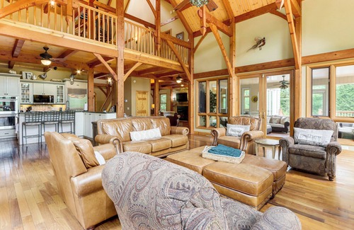 Dahlonega Casa | Game Room & Pool: Group Getaway in Dahlonega!