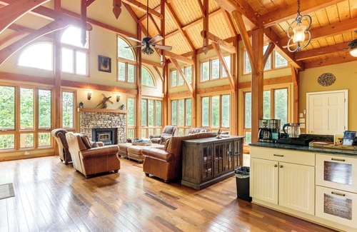 Dahlonega Casa | Game Room & Pool: Group Getaway in Dahlonega!