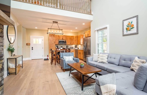Cullowhee Casa | Game Room & Wraparound Decks: Cullowhee Home!