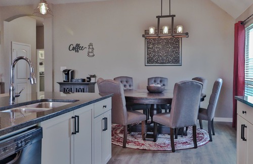 College Station Casa | Gameday or weekend getaway. Approx 6 miles from Kyle Field & Tx. A&M University
