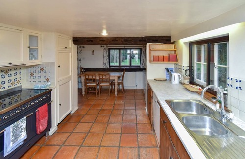 Welwyn Casa | Gamekeepers Cottage rural, good for isolation walks cycling Near train to London