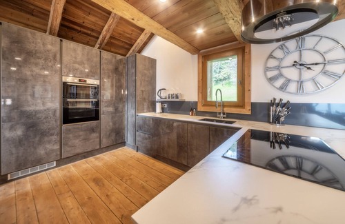 Saint-Jean-dʼAulps Chalet De Esquí | Beautiful luxury chalet with hot tub and stunning panoramic mountain views