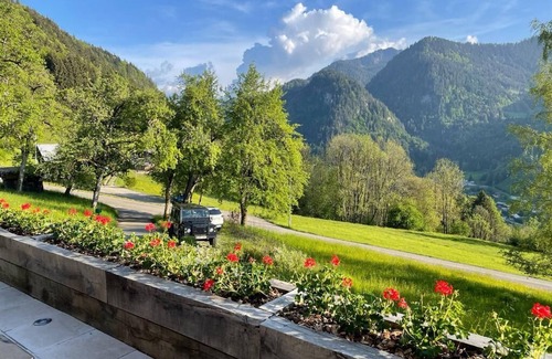 Saint-Jean-dʼAulps Chalet De Esquí | Beautiful luxury chalet with hot tub and stunning panoramic mountain views