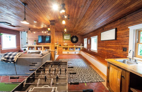 Jacksonville Casa | GAMERS HAVEN, River Wine Inn!