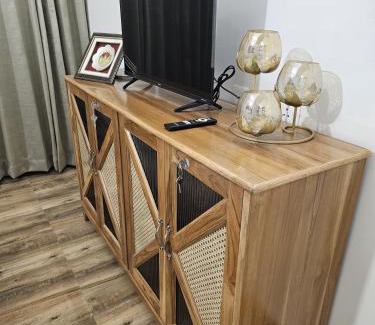 Sigra Apartamento | Ganga Ghat 2 BHK Apartment Near Kashi Vishwanath Temple With Parking And Lift