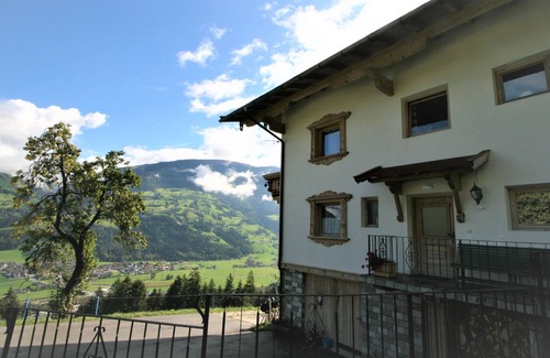 Emberg Apartamento | Gangerhof by Interhome