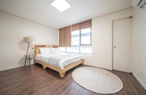 COEX Apartamento | Gangnam Apartment 100m 3 Bedrooms 2 Private Bathrooms M CEO Residence 1 Minute to COEX Fully Furnished 3Bdr 2Bath