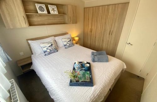 Looe Otro | Gannets Rest - Spacious Static Caravan with Sea Views