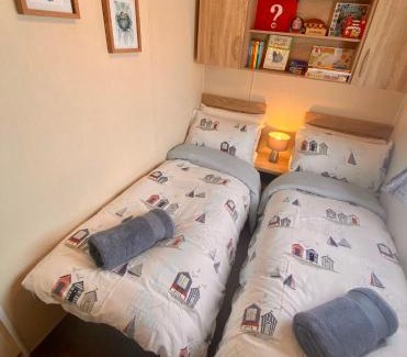 Looe Otro | Gannets Rest - Spacious Static Caravan with Sea Views