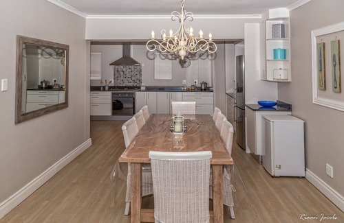 Gansbaai Casa | Gansbaai Seafront Holiday House: Ons C-huis