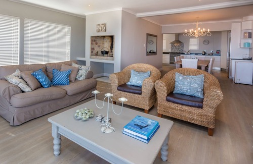 Gansbaai Casa | Gansbaai Seafront Holiday House: Ons C-huis