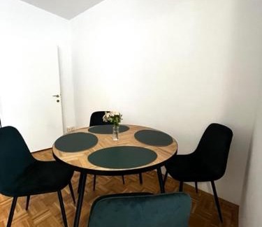 Klagenfurt am Woerthersee Apartamento | Ganze Ferienwohnung in Top Lage mit Loggia