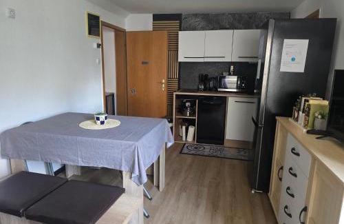 Hoexter Apartamento | Ganze Wohnung direkt in Höxter, Casa Azul Hx