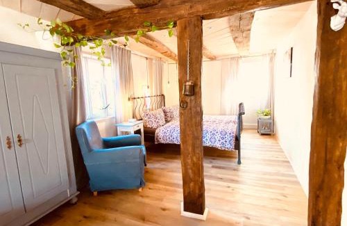Nehren Apartamento | Ganze Wohnung - Erdgeschoss - sehr ruhig - Hundefreundlich - Regendusche - Bodenheizung - Küche - easy Check-in mit Schlüsselbox