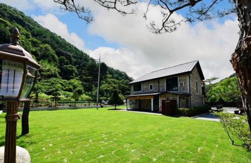 Gapyeong Casa | Gapyeong La Vie En Rose Private Pension
