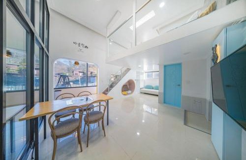 Oeseo Casa | Gapyeong Pool Villa Mountain High