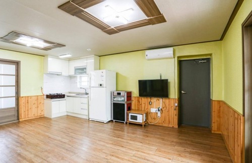Oeseo Casa | Gapyeong Sagyejeol Pension